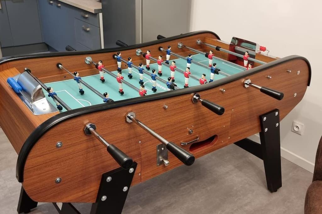 Belle Maison Climatisee Renovee Pac-Man Entre Collegues, Amis, Famille - Barbecue - Netflix - Prime - Baby Foot 50Cts Saint-Seurin-sur-l'Isle Exterior foto